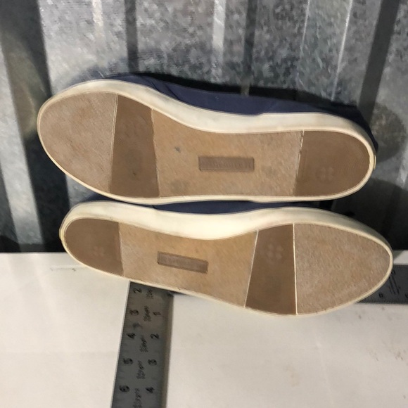 12 Naturalizer blue slip in loafers - Picture 4 of 5